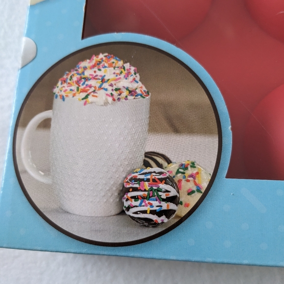 Hot Cocoa Bomb Making Kit - Picture 8 of 8